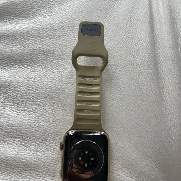 Apple Watch Series 6 GPS + Cellular, 44mm Gold Stainless Steel Case - no band - Picture 7 of 14